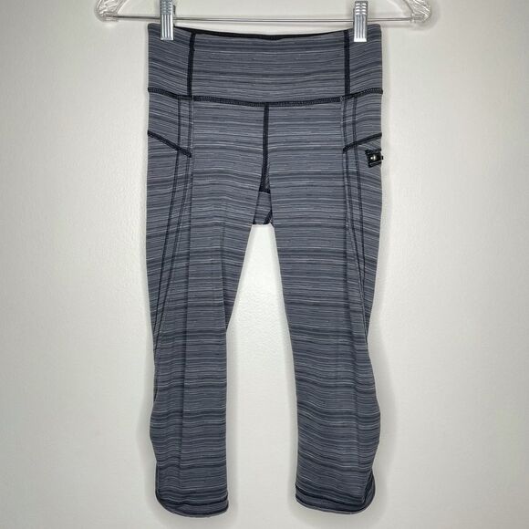 Lululemon Running Top Speed Crop Stripe Black‎ - Picture 1 of 11